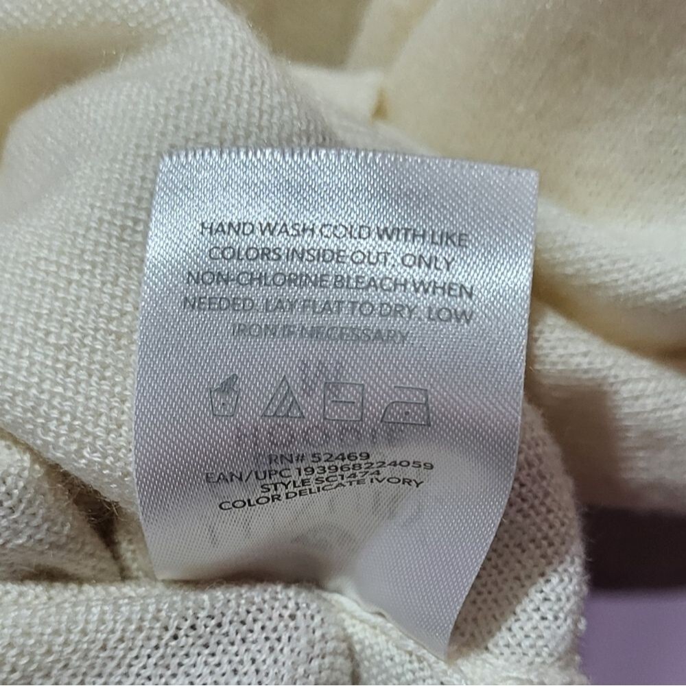 Members Mark Women's Ivory Cream Cashmere Blend Pullover Hoodie Size Medium GUC - Picture 10 of 12